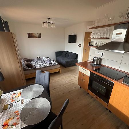Apartman Losonci Nesvady- Pre 2 Osoby Studio 외부 사진
