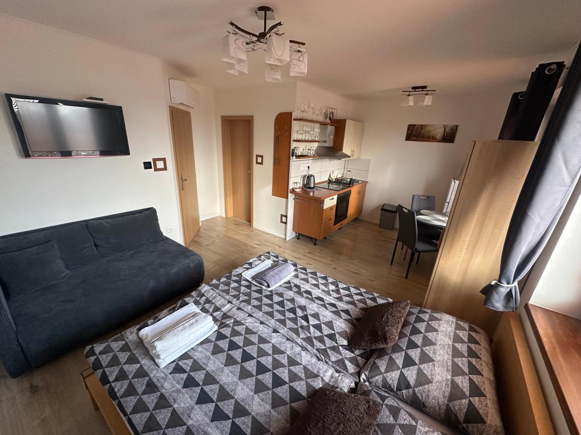 Apartman Losonci Nesvady- Pre 2 Osoby Studio 외부 사진