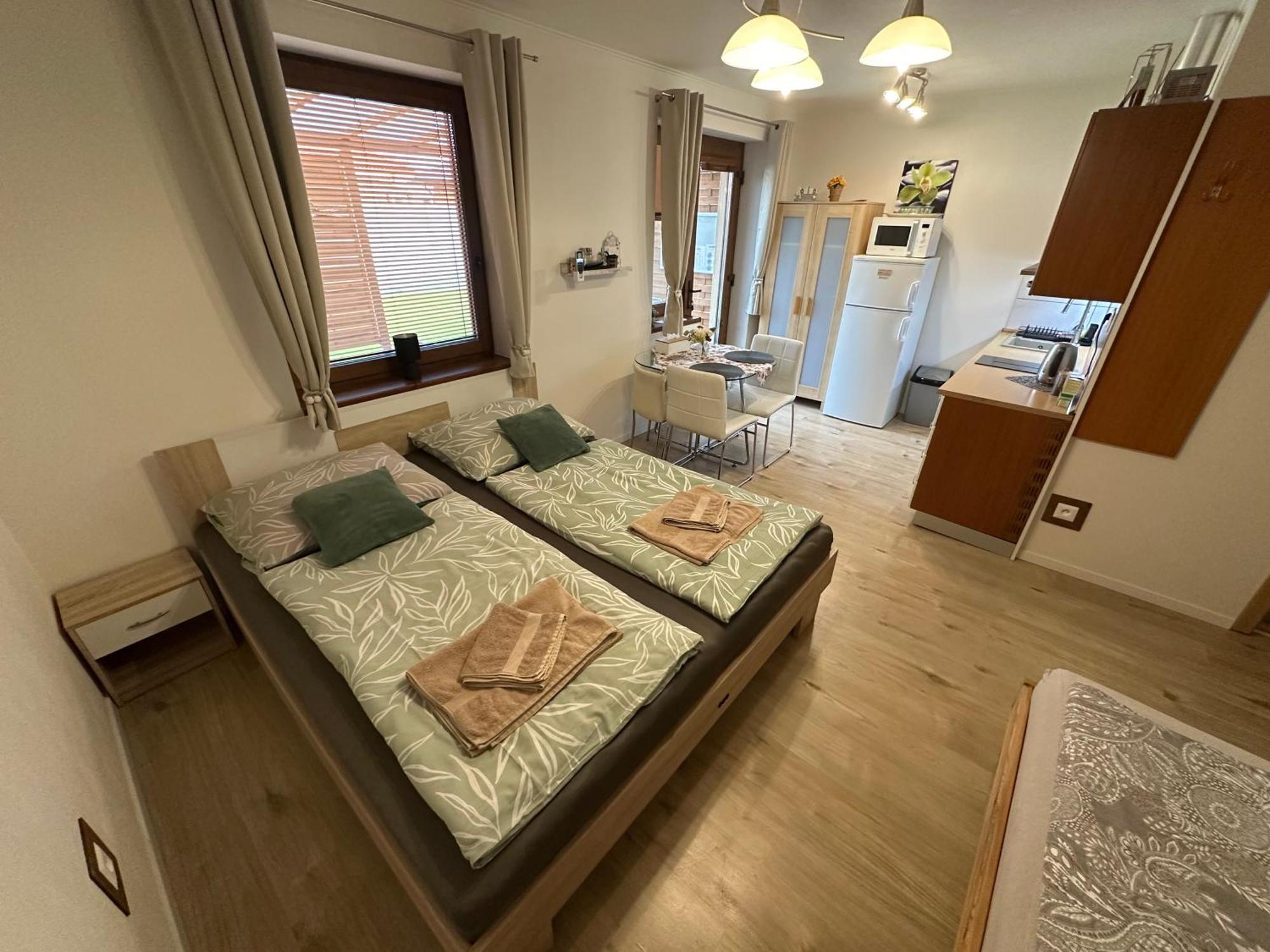 Apartman Losonci Nesvady- Pre 2 Osoby Studio 외부 사진